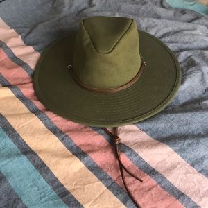 Brixton wide brim hat